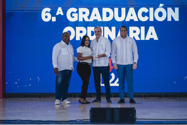 El programa Oportunidad 14-24 gradúa a 1,645 jóvenes del suroeste del país en su 6.ª ceremonia ordinaria.