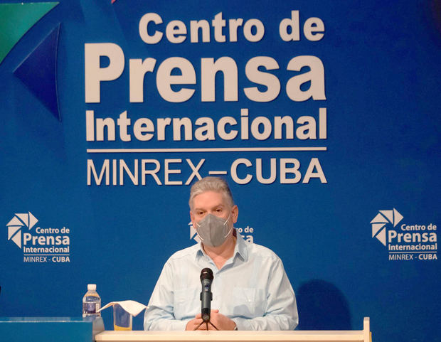 El ministro de Economía, Alejandro Gil Fernández, habla en conferencia de prensa sobre la situación de la economía cubana hoy, en el Centro de Prensa Internacional (CPI), en La Habana, Cuba.