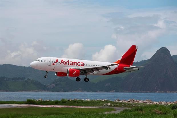 La aerolínea de bandera colombiana, que desde el pasado 23 de marzo está con sus aviones en tierra por la prohibición de vuelos ordenada por el Gobierno.