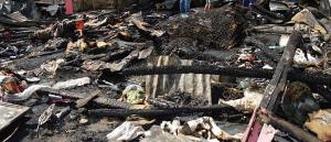 Un muerto y viviendas destruidas tras intenso incendio en Jarabacoa