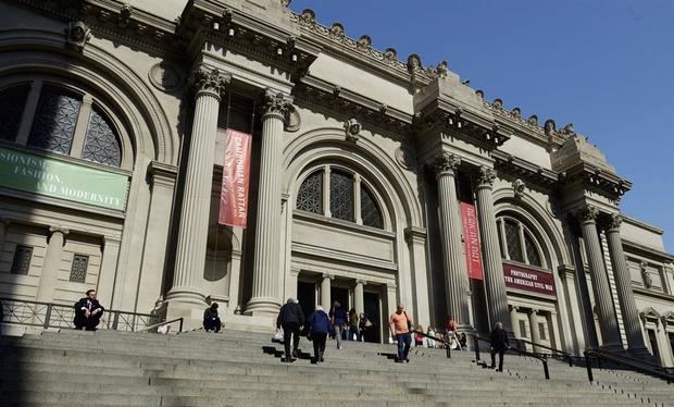Vista de la entrada del Museo Metropolitano de Arte (Met) de Nueva York, EE.UU.