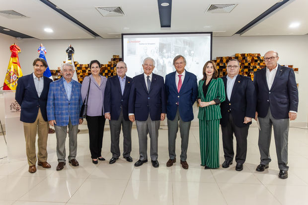 Fernando Armenteros, Roman Ramos, Maria Amalia Leon, Jose Vitienes Colubi, Embajador Don Antonio Perez-Hernandez y Torra, Arla Álvarez Pumarol, Marcos Cochón, Juan Ramos