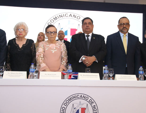 Milagros Ortiz Bosch, Miriam German, Jhon Paniagua y Antoliano.