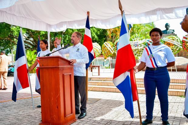 Juan Pablo Uribe se dirige a los presentes.