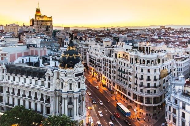 La Gran Vía de Madrid es una de las principales avenidas comerciales de Europa. 