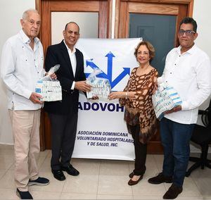 ADOVOHS entrega donación a 4 instituciones hospitalarias