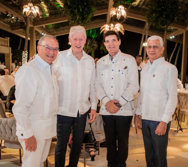 Frank Rainieri, Bill Clinton, Julio Brache y Ricardo de los Santos Polanco.