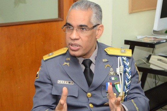 Subdirector de la Policía Nacional Dominicana, Neivi Luis Perez Sánchez, es objeto de una querella por supuestos abusos psicológicos.