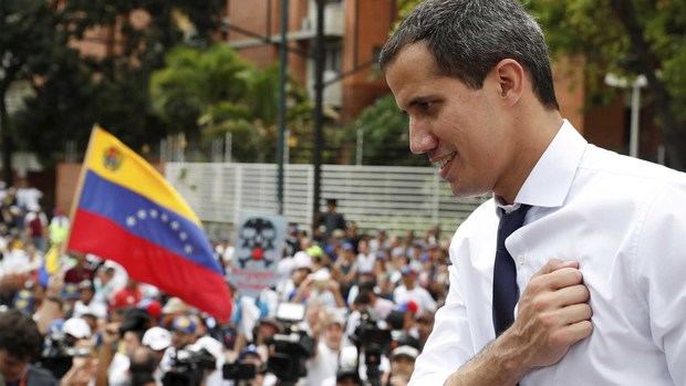 El jefe del Parlamento de Venezuela, el opositor Juan Guaidó, ha anunciado su participación en una reunión que se llevará a cabo en Barbados para la reanudación de diálogo político con el Gobierno de Nicolás Maduro al que considera una 'dictadura'.