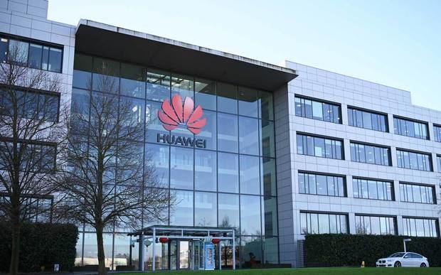Edificio de Huawei en China que tiene más de 180 mil empleados y opera en más de 170 países, consideró las nuevas acusaciones de EU como un intento de 'aumentar la presión'. 
