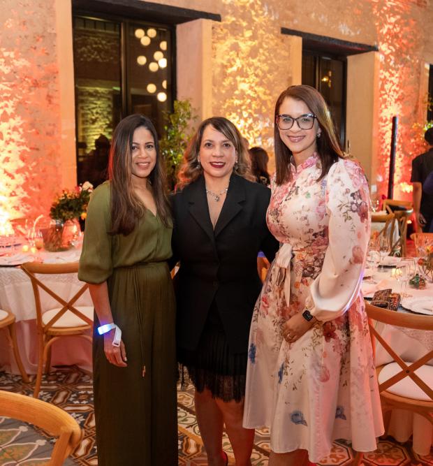 Ibelca Vasquez, Clara Estevez y Yomari Rodríguez.