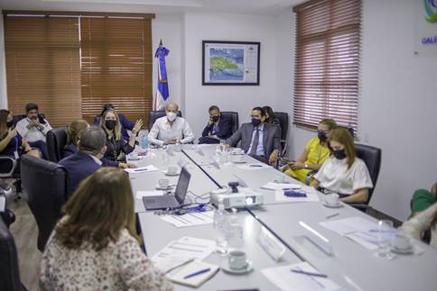 Durante una reunión con el Comité Consultivo de esa institución, formado por representantes del sector privado y en el marco del 13° Aniversario del CNCC. 