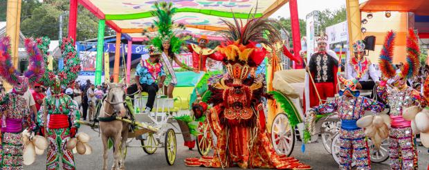 Carnaval de Santiago cierra con éxito rotundo su versión 2025