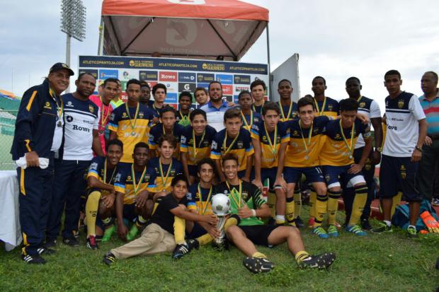 Pantoja, campeón Copa Suprema Fútbol DN