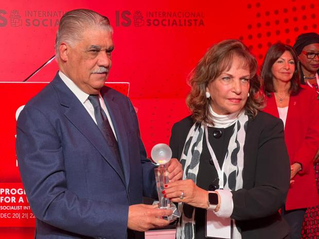 Miguel Vargas resalta el Premio José Francisco Peña Gómez de la Internacional Socialista