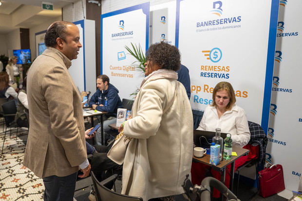 Samuel Pereyra, presidente ejecutivo de Banreservas, durante una visita al
recinto ferial en el Hotel Canopy by Hilton Madrid Castellana.