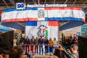 David Collado inaugura stand de RD en feria turística de ANATO, en Colombia