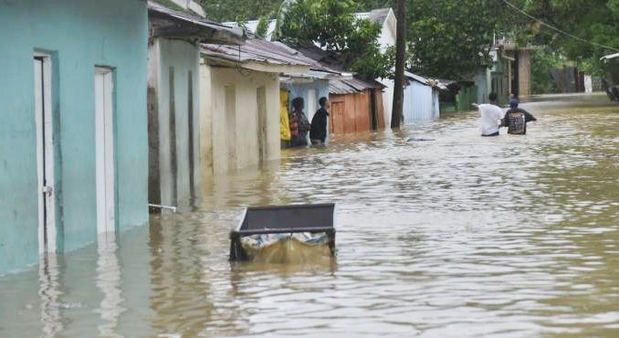 Más de 1,300 personas evacuadas por lluvias asociadas a Grace.