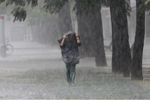 El COE pone 12 provincias en alerta verde por lluvias.