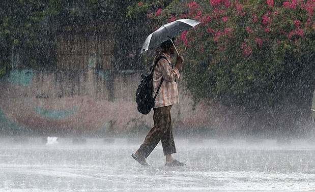 El COE coloca 16 provincias en alerta por lluvias.