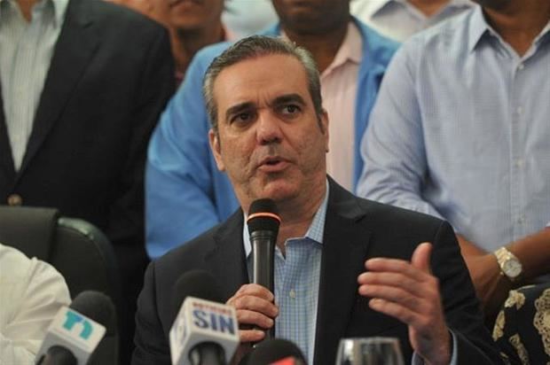 El candidato presidencial del PRM, Luis Abinader.