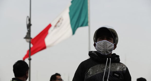 México suma 14,677 casos confirmados y 1,351 decesos, aunque el Gobierno calcula que la cantidad de enfermos -mas no de muertos- podría ser nueve veces mayor con base en el modelo centinela. 