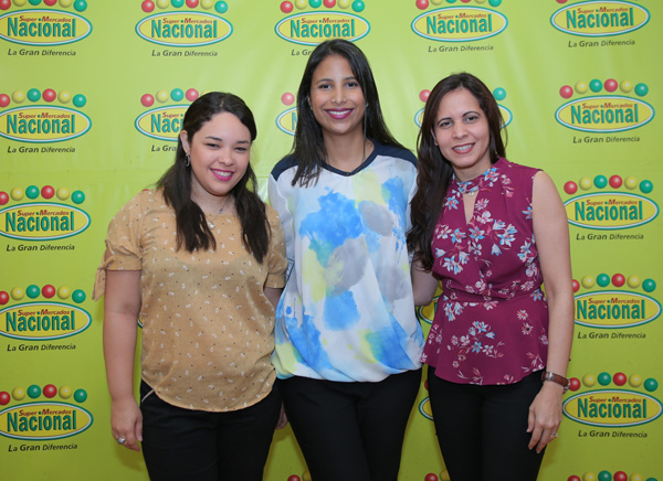 Nicole Victoria, Vanessa Sánchez y Yohaira Pérez 
