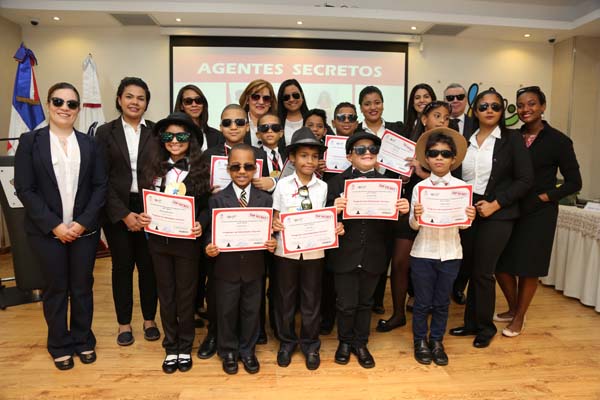 Niños del Centro de Atención Integral para la Discapacidad 