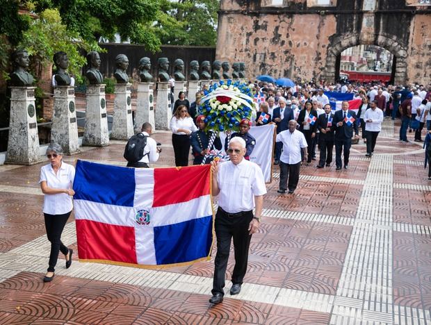 CONAPE rinde tributo a los forjadores de la independencia nacional.