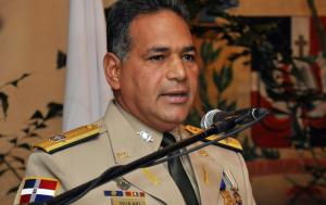 Ministro de Defensa coordina acciones en la frontera con otros organismos