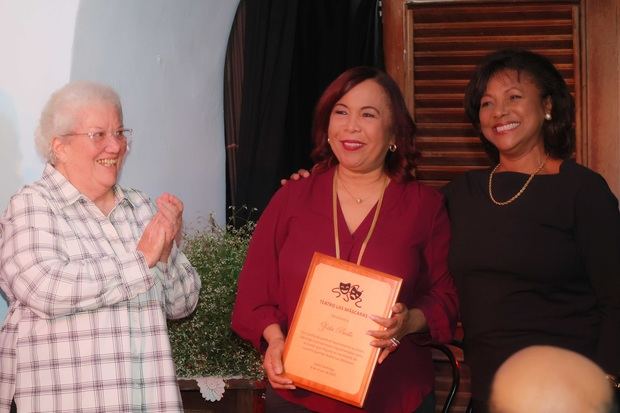 Reconocimiento a Zoila Puello.