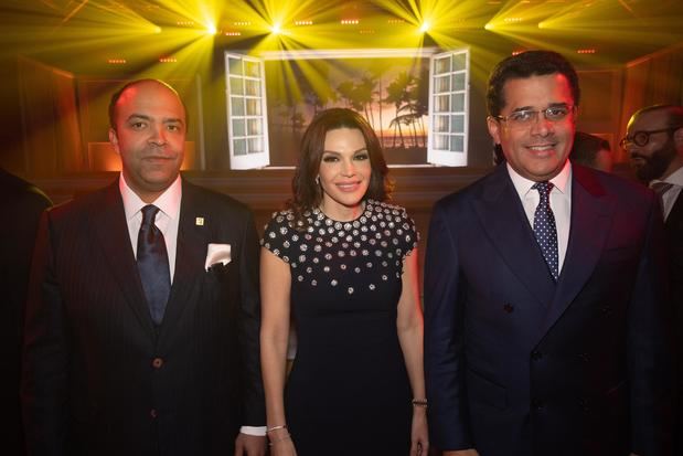 El presidente ejecutivo de Banreservas, Samuel Pereyra; la presidenta del
Voluntariado Banreservas, Noelia García de Pereyra, y el ministro de
Turismo de la República Dominicana, David Collado.