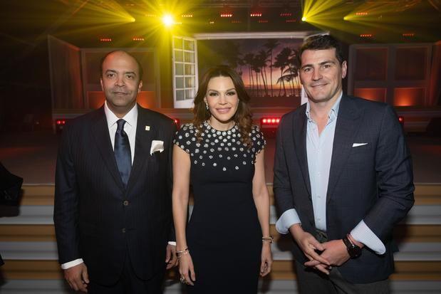 Samuel Pereyra, Noelia García y el futbolista español Iker Casillas.