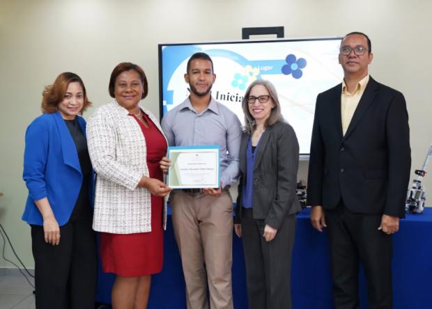 Ministerio de Educación reconoce las mejores prácticas innovadoras en tecnología educativa