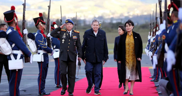 González Urrutia llega a Ecuador: se reunirá con Noboa y lo nombrarán doctor honoris causa