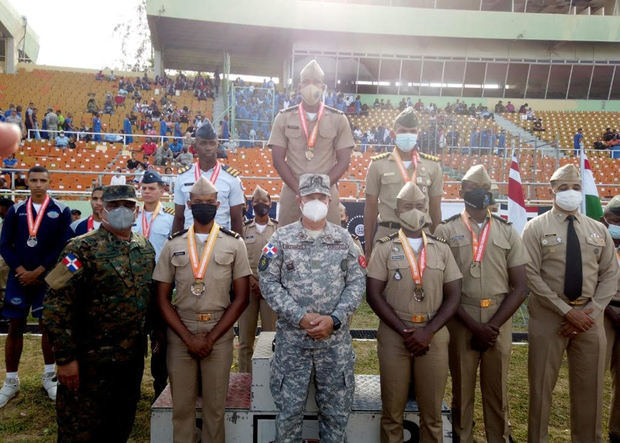 La Academia Naval vicealmirante César A. De Windt Lavandier de la Armada de República Dominicana, son los ganadores de la XXIV versión de los juegos Interacadémicos de las Fuerzas Armada y la Policía Nacional, alcanzando el primer lugar de este magno evento deportivo, por primera vez en los últimos 16 años. 
