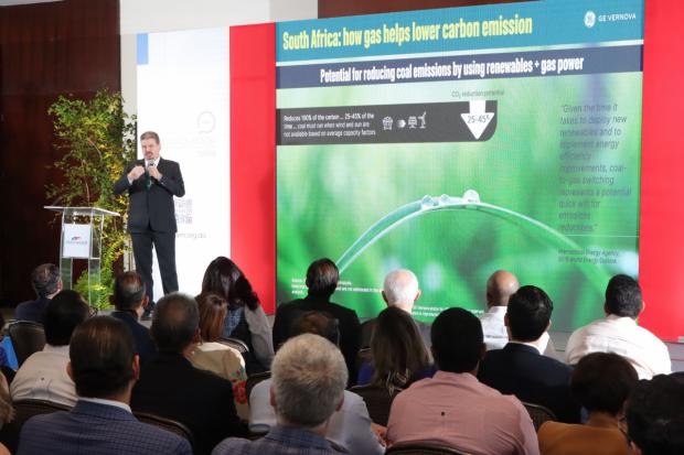 Comités de Energía y Sostenibilidad de AMCHAMDR realizan conversatorio “Energía del futuro: Innovación y Sostenibilidad”