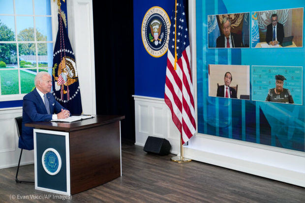 Desde la Casa Blanca, el presidente Biden anunció durante una cumbre virtual convocada al margen de la Asamblea General de la ONU que EE. UU. duplicará las donaciones mundiales de vacunas.