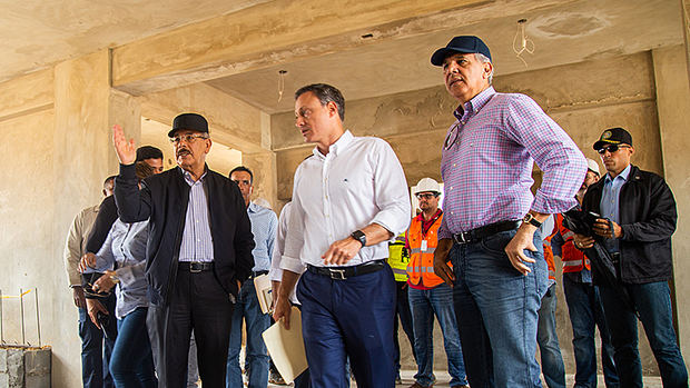 Danilo Medina constata avances construcción Nueva Victoria, reducirá delincuencia y terminará con hacinamiento.
