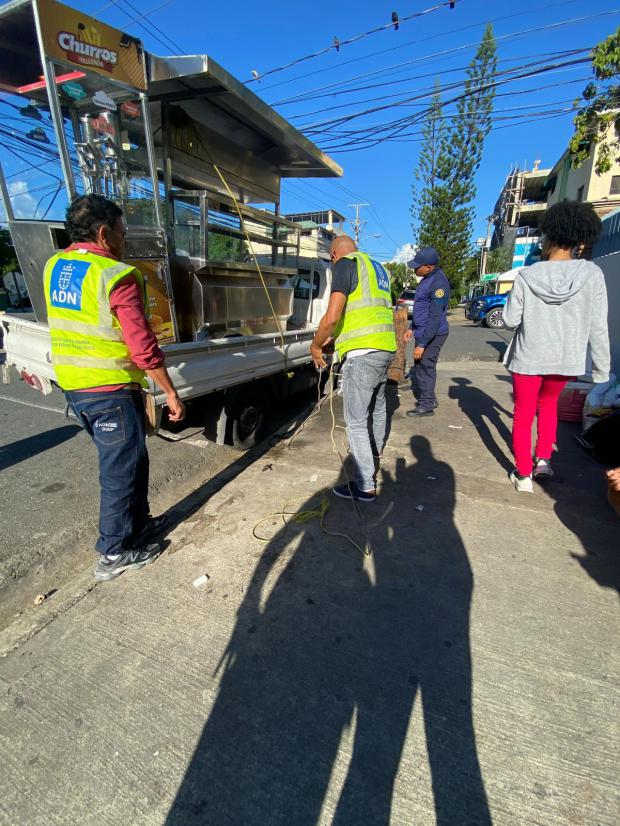 Alcaldía del Distrito Nacional recupera espacios públicos en la Zona Universitaria