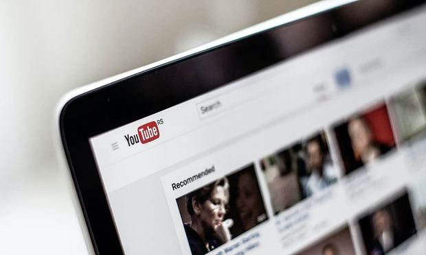 YouTube eliminará los videos que contengan desinformación sobre el aborto.